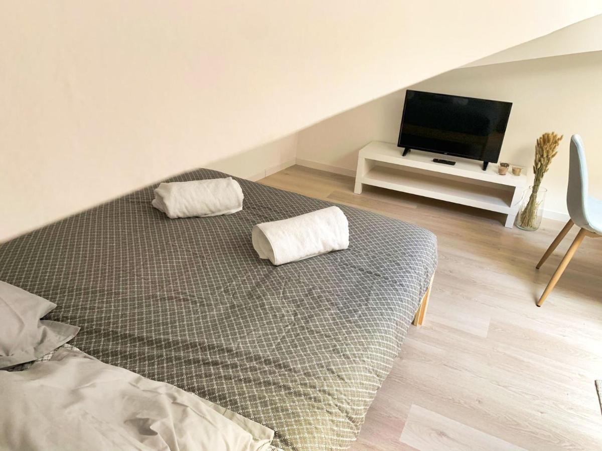 Appartement Studio avec Lumière d'ambiance - Proche Victoire à Bordeaux Extérieur photo